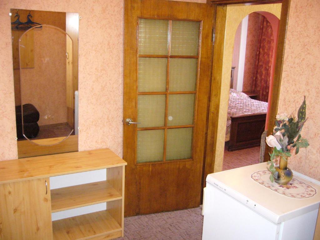 Hotel Profspilkovyi Lutsʼk Oda fotoğraf