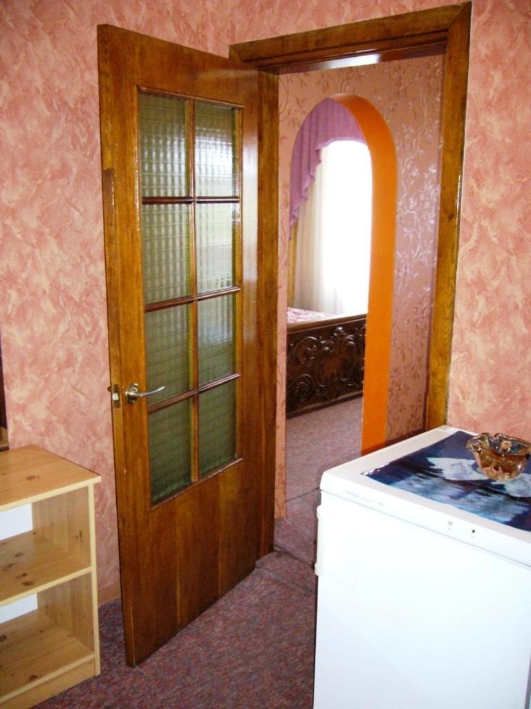 Hotel Profspilkovyi Lutsʼk Dış mekan fotoğraf