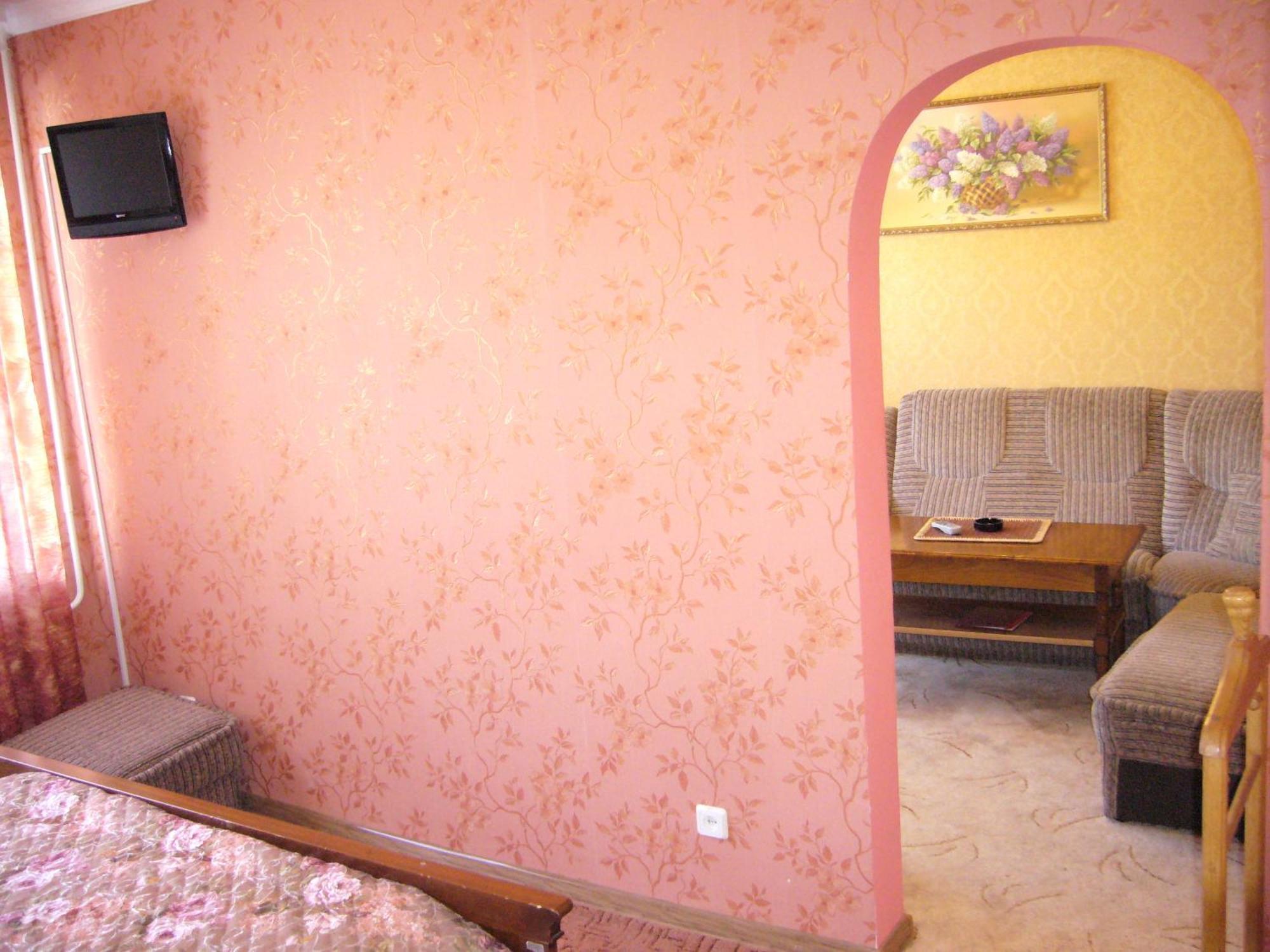Hotel Profspilkovyi Lutsʼk Dış mekan fotoğraf